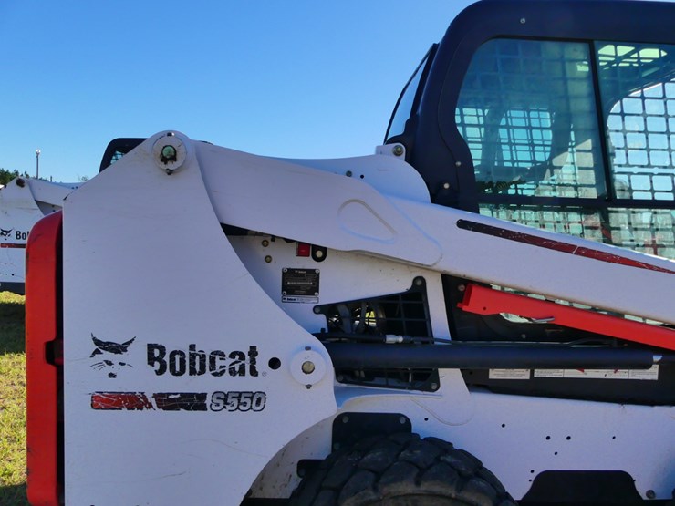 2017-bobcat-s550-image-8