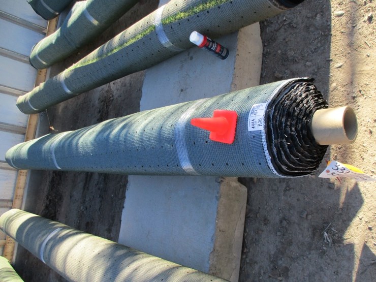 unused-roll-of-artificial-turf-image-2