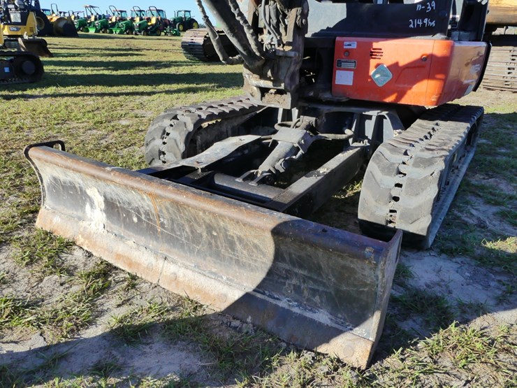 2021-kubota-kx033-4-image-10