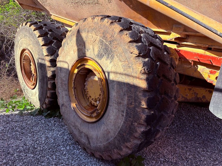 2007-caterpillar-740-image-10