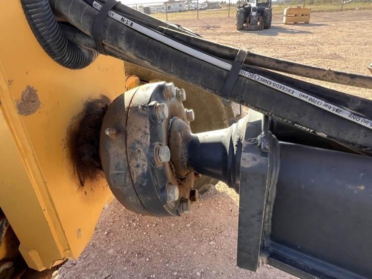 2018-deere-872gp-image-12