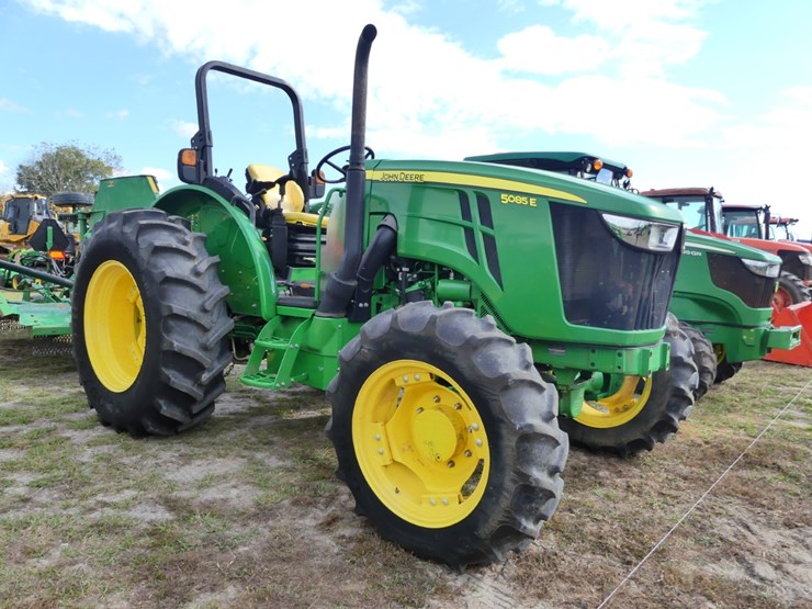 2015-john-deere-5085e-image-2
