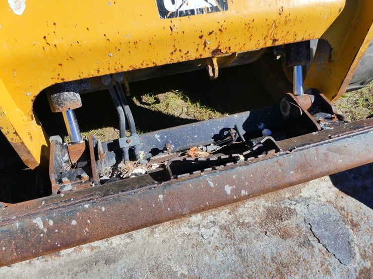 2016-caterpillar-289d-image-11