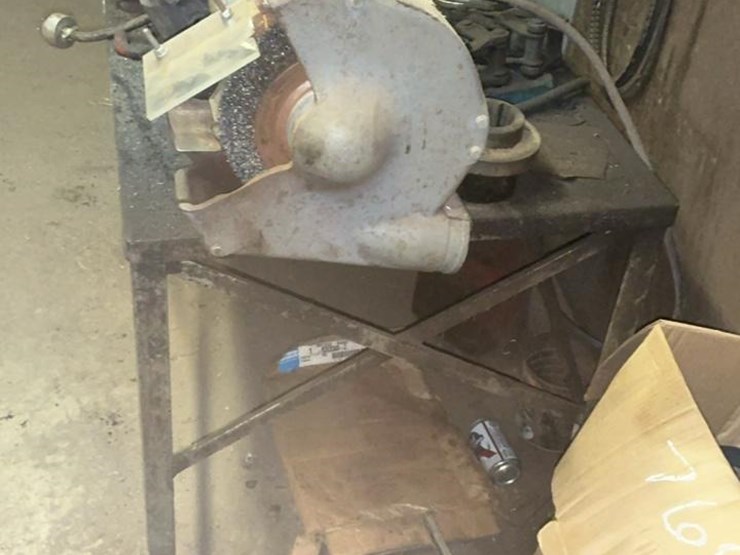 #765-•-grinder-and-steel-table-image-3