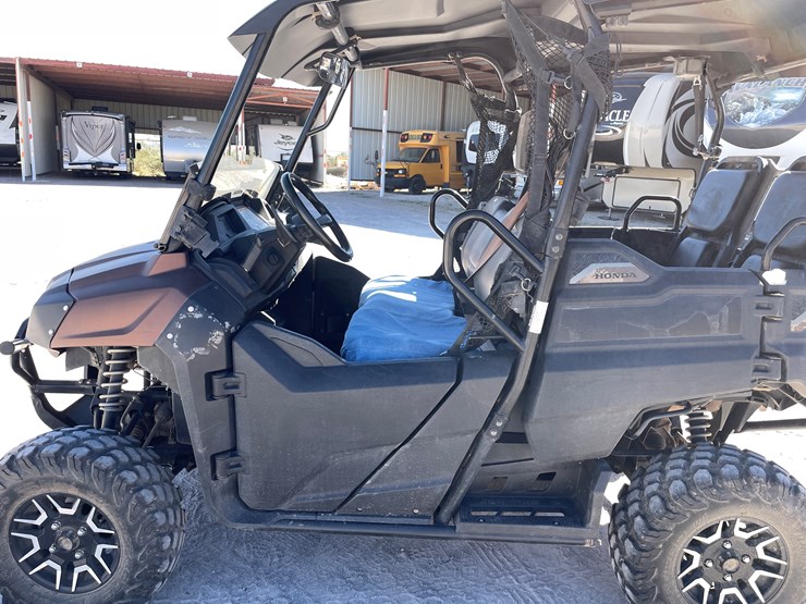 2021-honda-pioneer-700-image-9