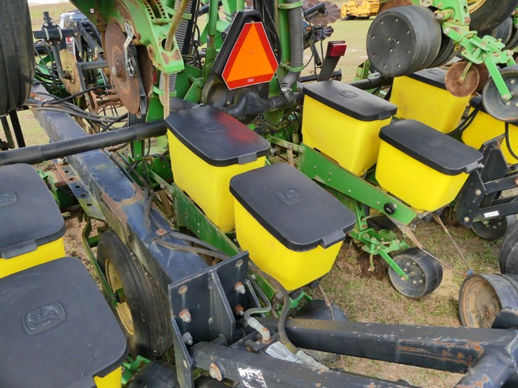 john-deere-1720-image-7