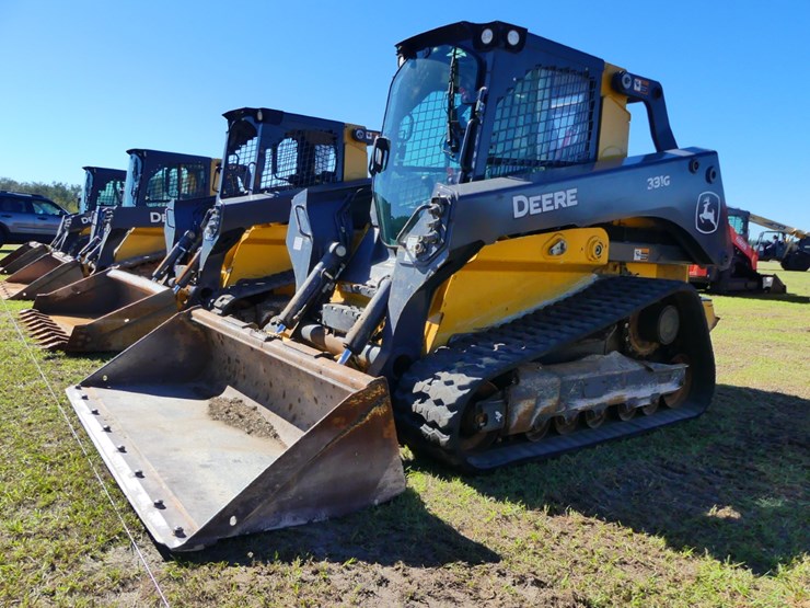 2021-deere-331g-image-2