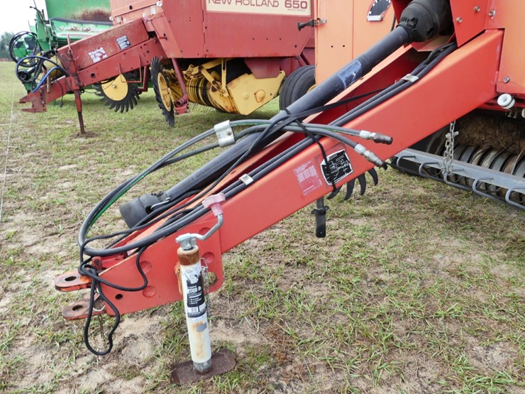 massey-ferguson-1745-image-11