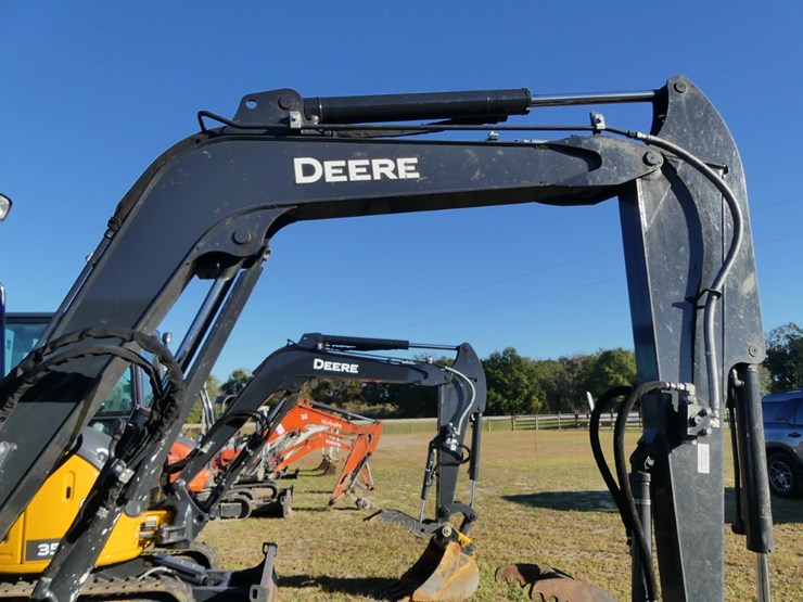 2024-john-deere-24-image-10