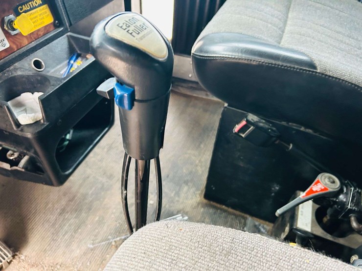 kenworth-t800-image-75