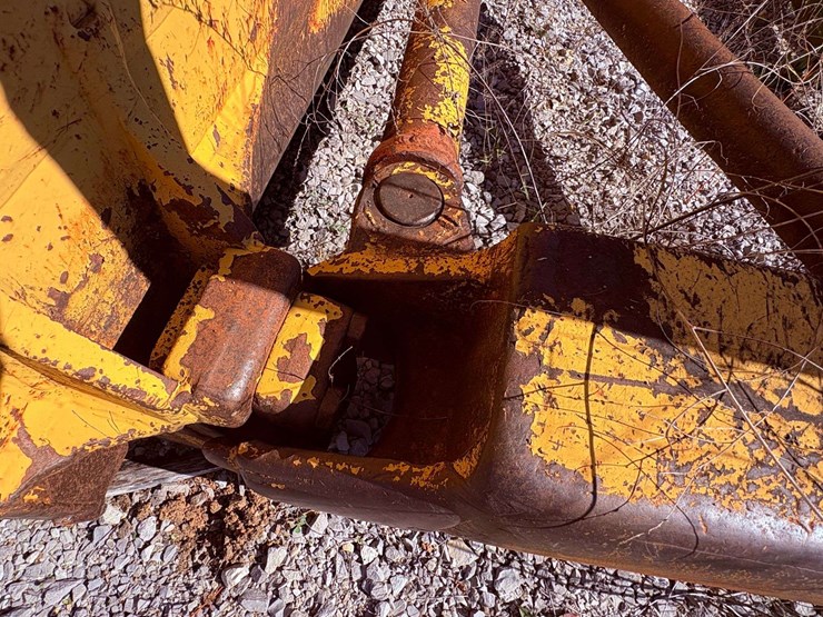 cat-semi-u-push-blade-image-16