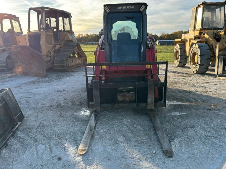 2018-takeuchi-tl8-image-8