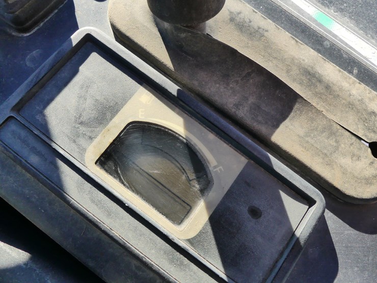 2023-deere-17g-image-17