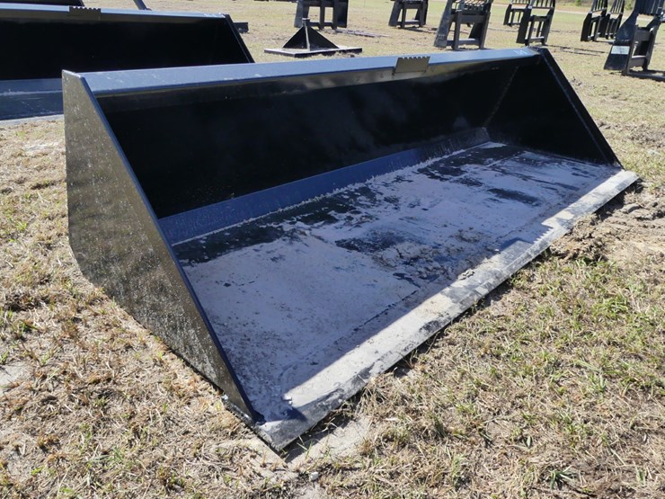 swict-84"-quick-attach-bucket-image-1