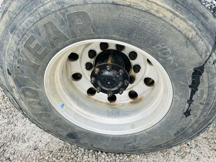 1999-western-star-4964fx-image-22