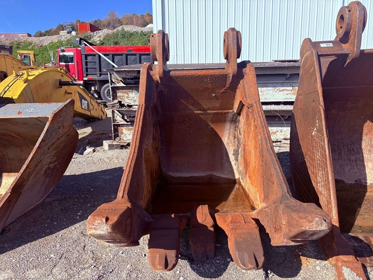 caterpillar-375-image-2