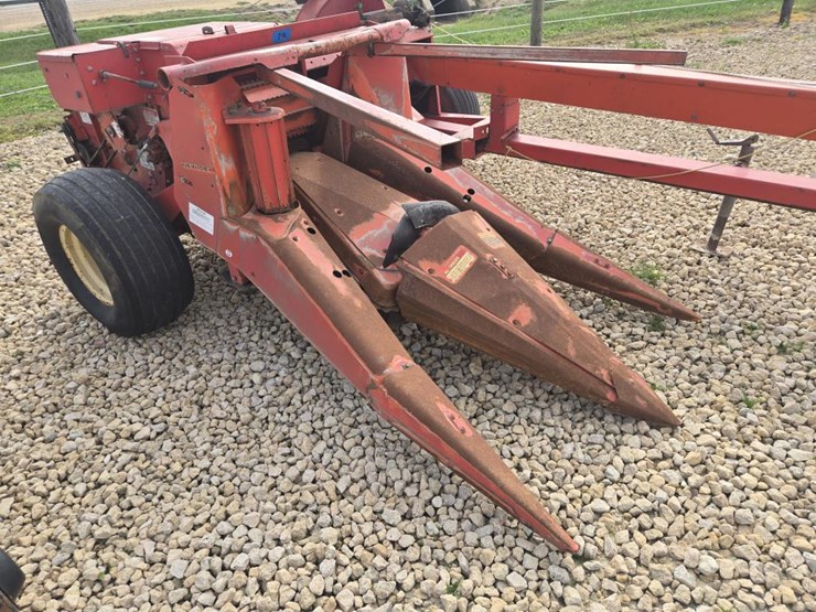 #5869-•-new-idea-pull-type-chopper-w/-2-row-30"-corn-head-image-12