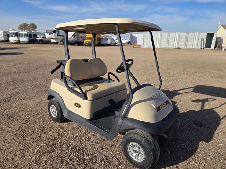 2017-club-car-precedent-golf-cart-image-2