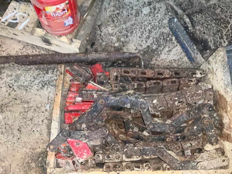 #151-•-mandrel-shaft-steel-strapping-and-misc.-image-4