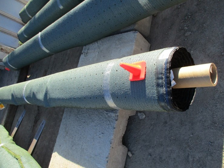 unused-roll-of-artificial-turf-image-2