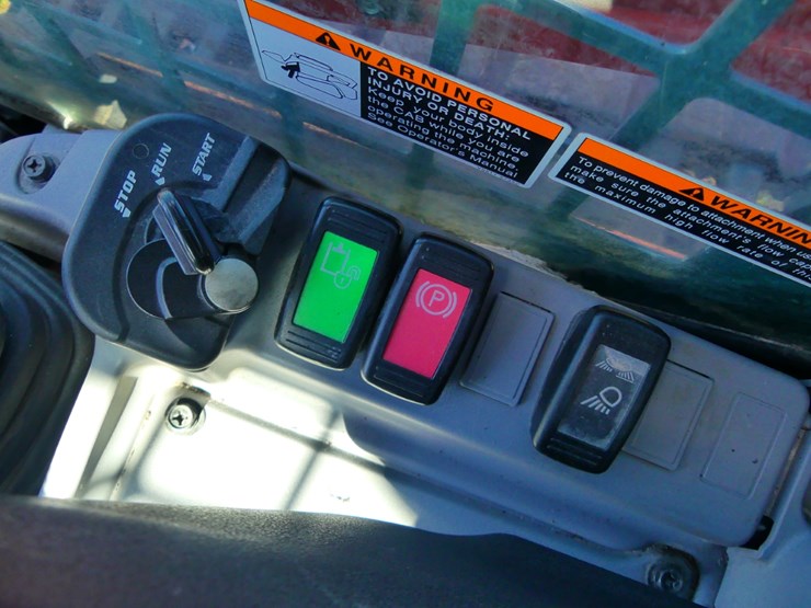 2021-kubota-svl97-2-image-17