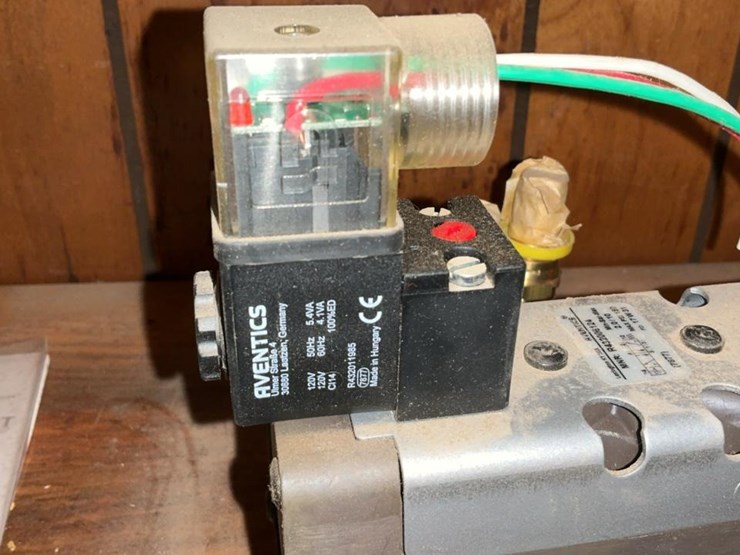 #752-•-bushings,-sprockets-and-miscellaneous-parts-image-23