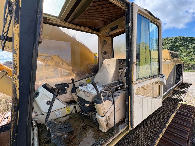 1995-caterpillar-375l-image-57