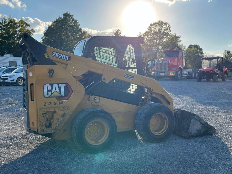 2022-caterpillar-262d3-image-4