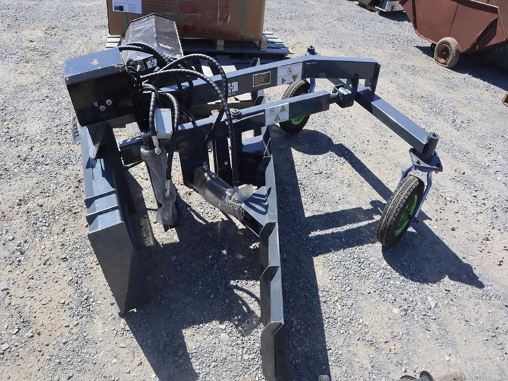 skid-steer-mount-grader-image-1