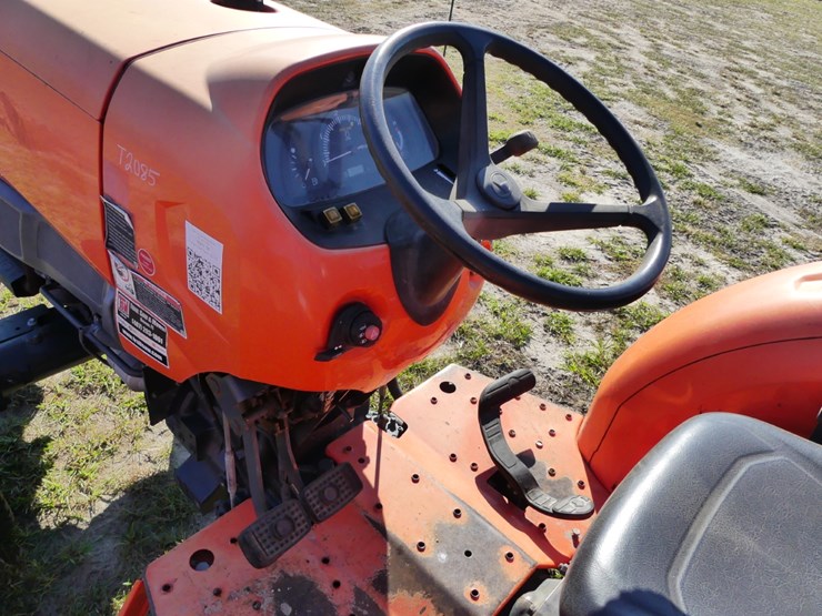 2018-kubota-l4701-image-14