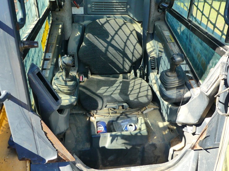 2012-deere-333d-image-13