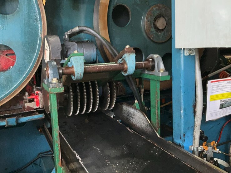 #170-•-2010-brewer-3-head-resaw-image-10