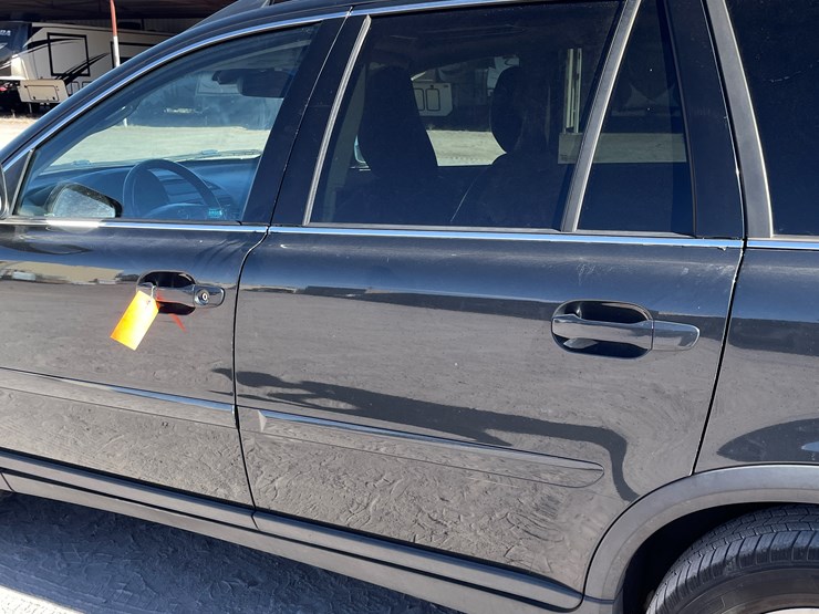 2010-volvo-xc90-image-38