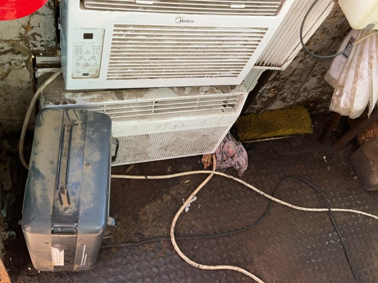 #131-•-operators-cab-image-6