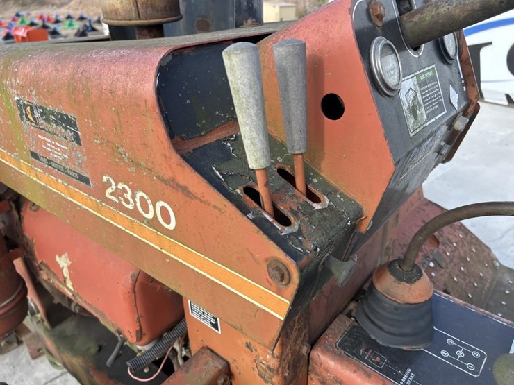 ditch-witch-2300-image-29