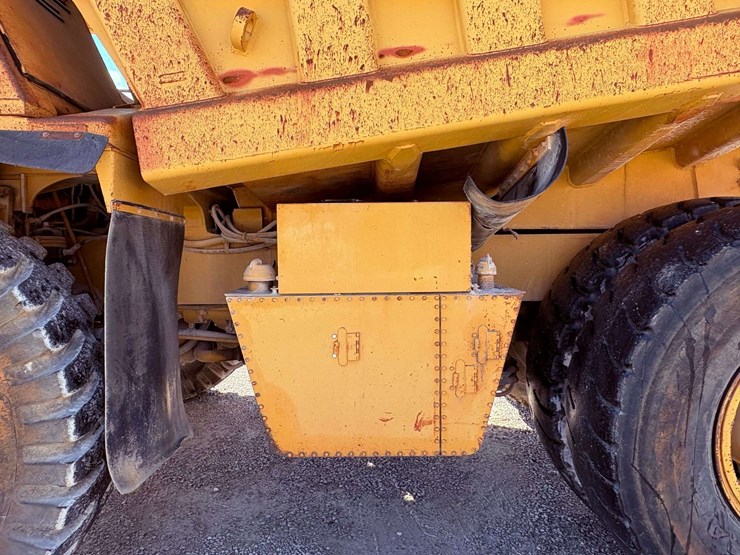 1995-caterpillar-769c-image-23