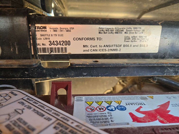 cushman-s61-shuttle-8-72-volt-golf-cart-image-21