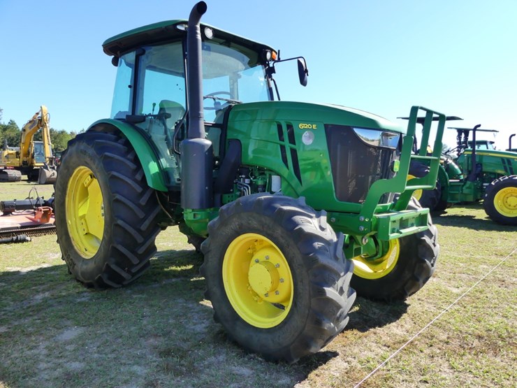 2017-john-deere-6120e-image-2