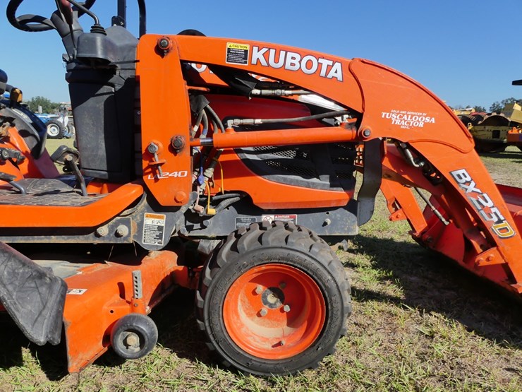 2014-kubota-bx25d-image-10