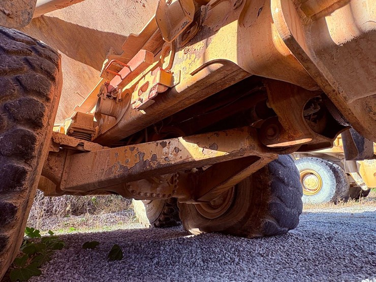 2007-caterpillar-740-image-37