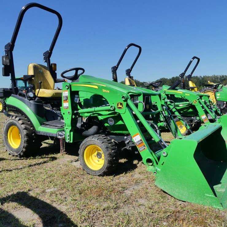 2022 JOHN DEERE 1025R