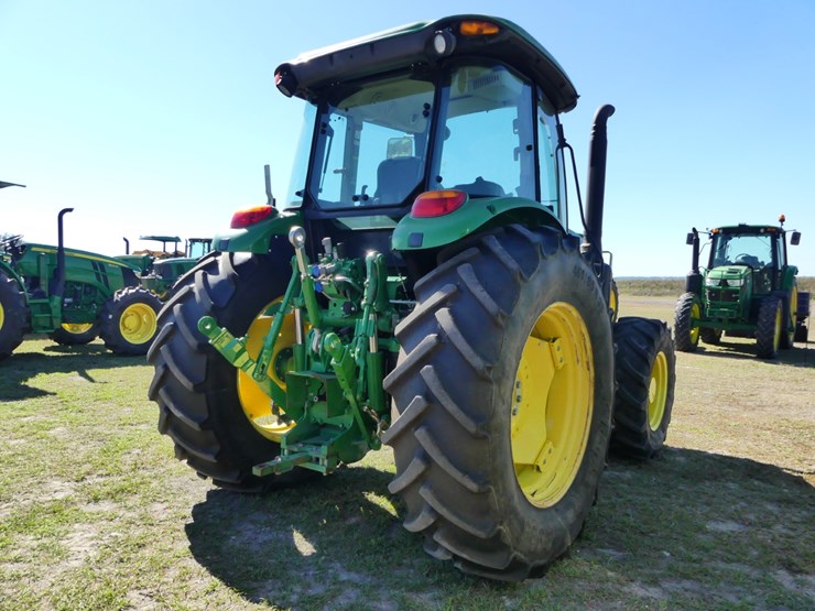 2017-john-deere-6120e-image-3