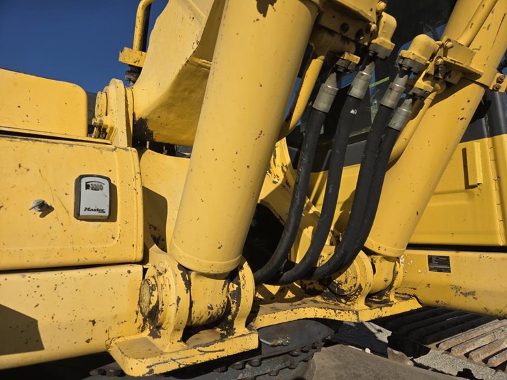 komatsu-pc400-image-23