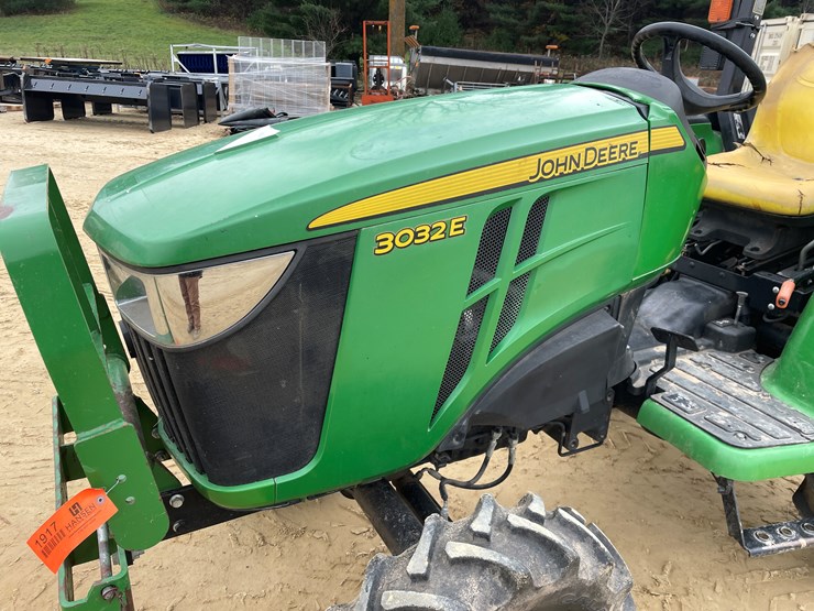 john-deere-3032e-image-10