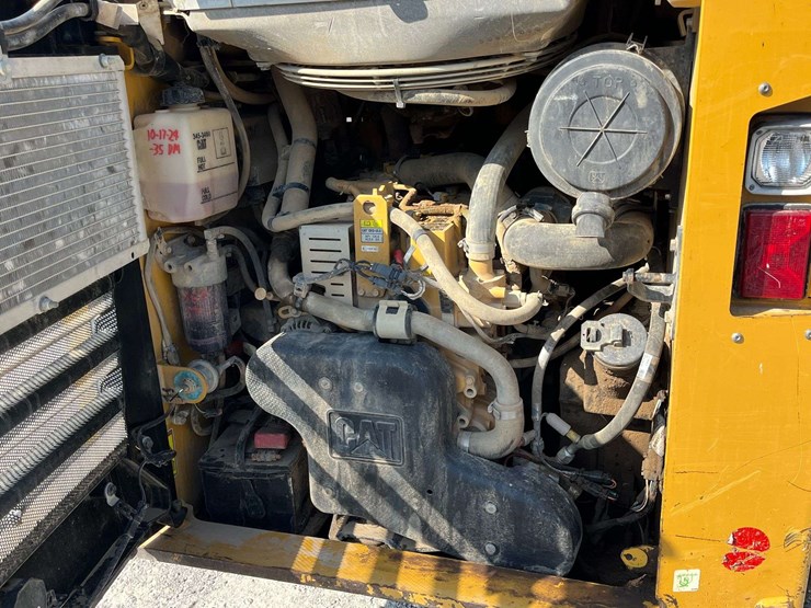 2018-caterpillar-289d-image-26