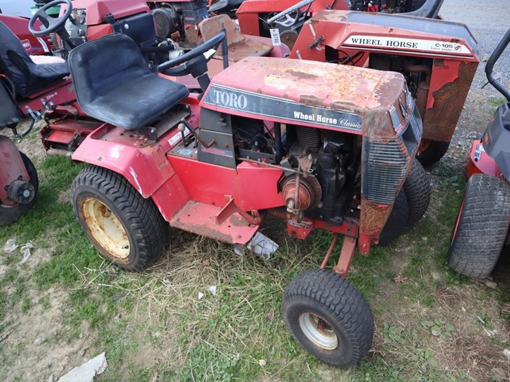 wheel-horse-lawn-&-garden-tractor-image-1