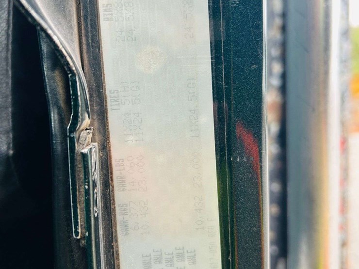 1999-freightliner-tri-axle-dump-truck-image-99