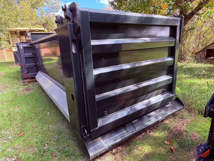 new-16'-ox-body-dump-body-with-high-lift-gate-image-3