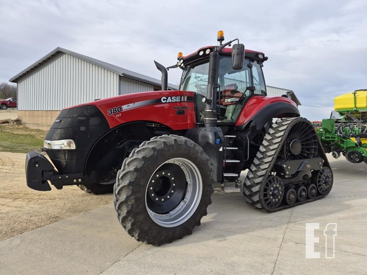 2019-case-ih-magnum-380-rowtrac-cvt-image-1
