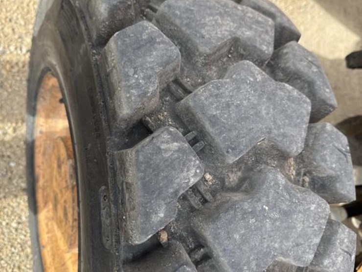 2008-case-570l-xt-image-38